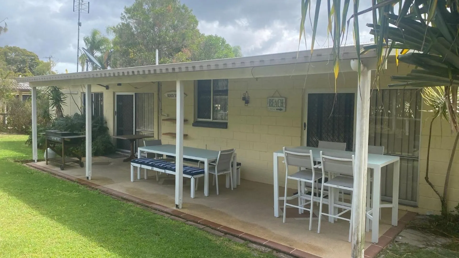 The Red Piranha Rainbow Beach Holiday home